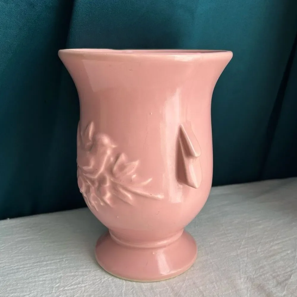 McCoy 40s Pink Cardinal Song Bird Holly Berry Large Vase